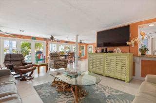 Waterfront Paradise - 4