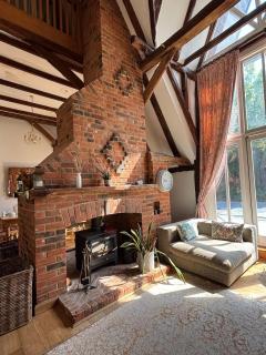 Plum Pudding Barn - private heated pool, hot tub & kids play area - Kent - 4
