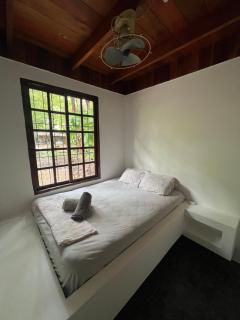 Woodstock Hostel - 8