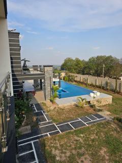 Utoppian - Mbarara - 0