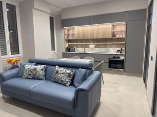 kaDevi Apartment -centralissimo, box auto privato a 200m e biciclette a disposizione - - 0