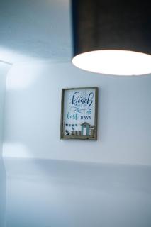 Beach View One Bedroom Apartment in Lowestoft by Eason Stays, Ideal For Weekend Getaways & Business Travellers - with Free parking! - 9