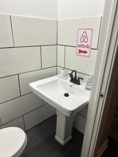 Ironbound Hostel - 7