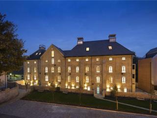 2-Bed I Converted Malt House I Rear Find I Parking - Newmarket - 1
