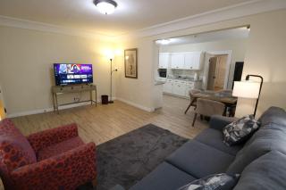 Edens Comfort Suite Near I 10 - 6