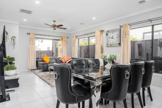 Cloverlea Spacious 4BR Yarra Valley Getaway - 2