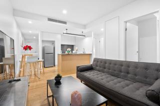 Southside Comfort - 2BR Apartment - 0