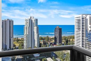 Broadbeach 2BR Ocean View Apt & Walk to Kurrawa Beach AVani 2706 - 1