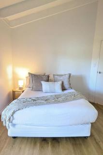 Sandy Feet Shoreline Serenity - 2