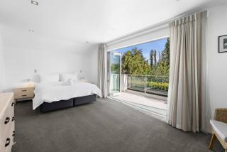 Jessies Lakehouse - your perfect Wanaka base - 2