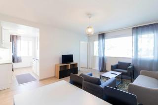 Spacious Apartment for 6 - 8