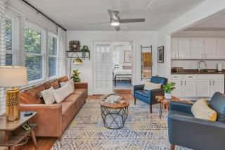 Park St Haven 4BR with Patio - 9