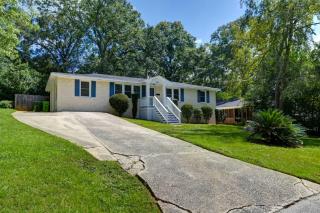 Park St Haven 4BR with Patio - 4