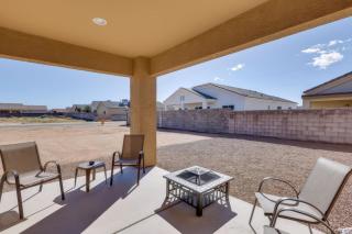 3BR 2BA Kingman Home w Patio Fire Pit - 9