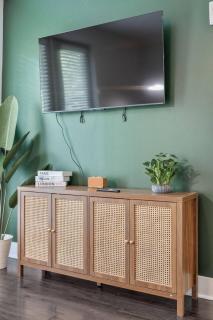 Stylish Modern Queen Suite Parking Pet Friendly - 7