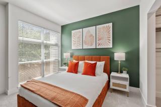 Stylish Modern Queen Suite Parking Pet Friendly - 6