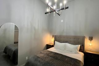 Hollyhock Suite 503 - 3