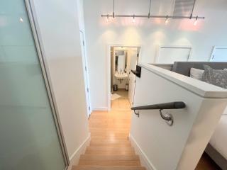 The Crestwood Loft 2BR 3Beds - 9