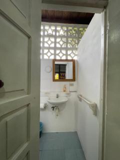 La Perla Hostel and Cabins - 1