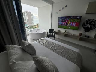 Suite con Jacuzzi y vista al mar piso 13 - 4