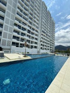 Suite con Jacuzzi y vista al mar piso 13 - 3