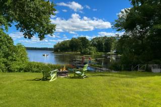 Stunning Lakeside Townhouse near Gillette Stadium Summer 2026 - 0