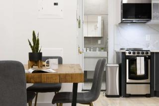 78-1A NEW Modern 1BR W&D Walk to Central Park - 1