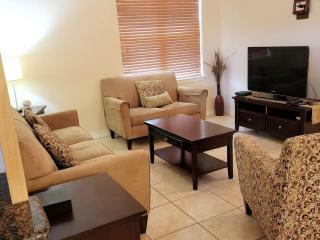 # Pet Friendly # Overlooks Pool Sleeps Tons - 8