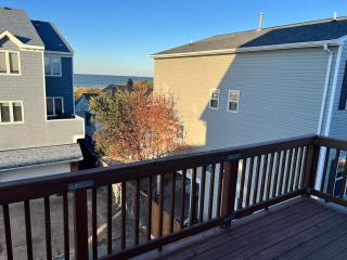 Ocean View Luxe Beach House Sleeps 8 Seabreeze - 0