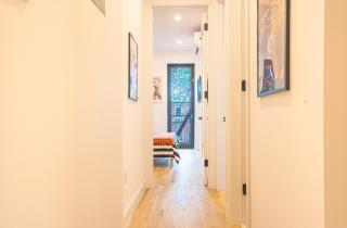 Comfortable & Chic 3BR in the Heart of Brooklyn - 2