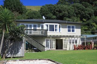 KBHH - Beachfront Paradise - BUR1 - 7