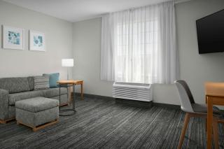 TownePlace Suites by Marriott Albuquerque Airport - 1