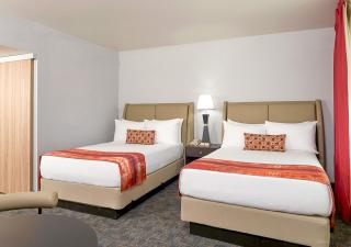 Four Queens Hotel and Casino - 1