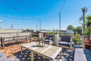 Walkable Nations Retreat Rooftop & Near Broadway - 9