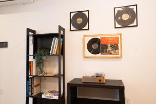 Stylish 2BD Brooklyn Retreat with Backyard & Basement - 8
