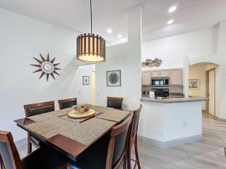 South Facing Golf Course Villa Updates Throughout - 1