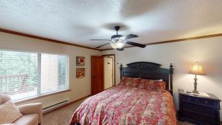 Royal King Suite Pool-Spa Ski-in out Gym, Sauna, Laundry, BBQ - 8