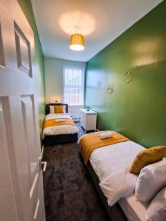 Exquisite 2-BR Flat 1 in Walton, Liverpool - 5