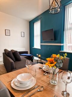 Exquisite 2-BR Flat 1 in Walton, Liverpool - 3