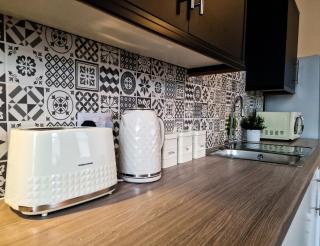 Exquisite 2-BR Flat 1 in Walton, Liverpool - 4