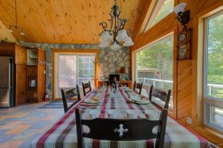 Le Missionnaire par Chalets Confort Mauricie - 5