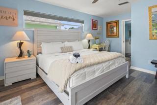 Pirates Den a 4BR Pet-Friendly Waterfront Oasis with Pool, Dock, Personal Water Boats, Fire Pit, Game Room and Bar - 5