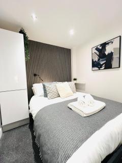 Studio 3 Bransford Rd - Worcester - 1