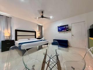 Bright Stay for 3 with Pool Access - 2