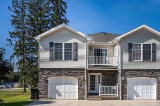 Family Friendly Spacious 4BR Townhome Hot Tub less than 1 mile to town - 6