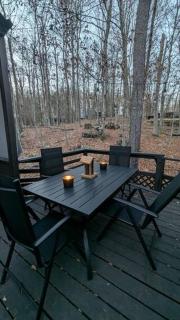 Lakes & Beaches & Private Hot Tub & Gym - 1