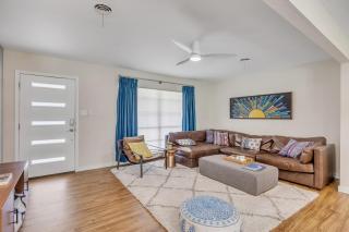 Mid-century modern house in Austin - 6