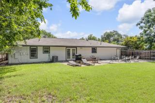 Mid-century modern house in Austin - 1