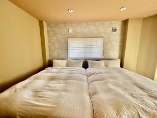 One Building Tsutenkaku - 2