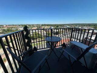 High Rise Downtown Apartment - 3
